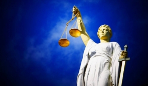 Justitia, Quelle: AJEL/Pixabay Free for commercial use/No attribution required-License